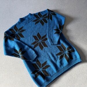 Diane Von Furstenberg Blue and Black Crewneck Sweater
